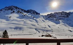 La Mongie, Studio pieds des pistes, parking intérieur privé
